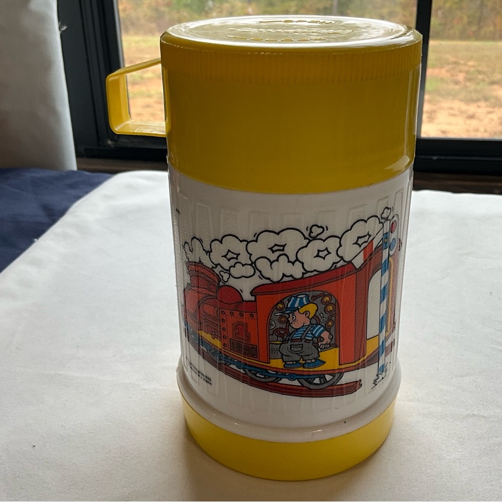 Vintage 1982 Randi Enterprise Child’s Train Thermos Yellow Top Jyudung